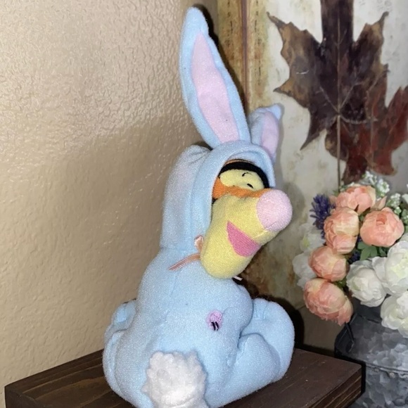 2002 Fisher Price Walt Disney Tigger Easter Bunny Basket Hugger Plush 8" Mattel - Picture 4 of 6